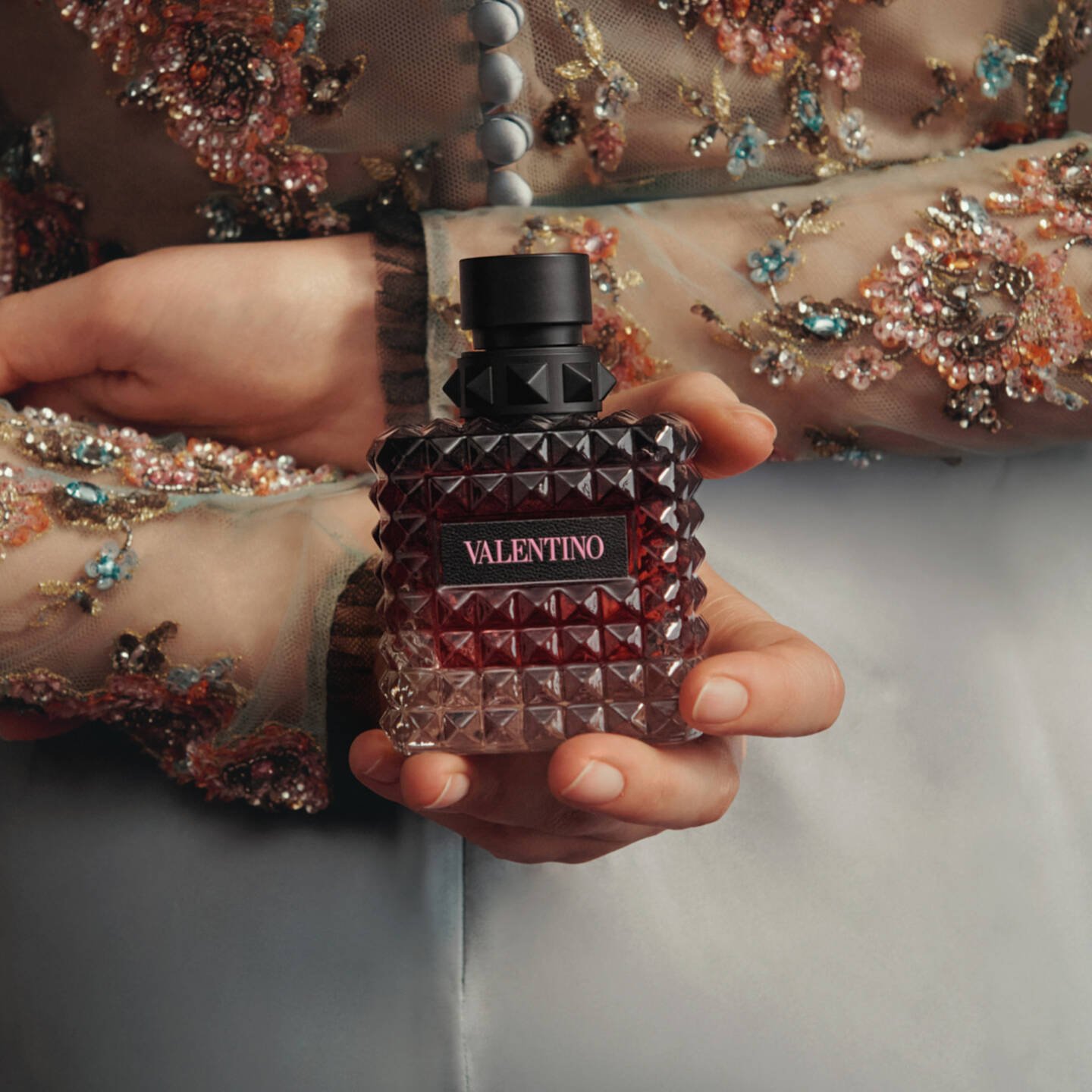 Valentino Donna Born in Roma Intense Eau de Parfum 2