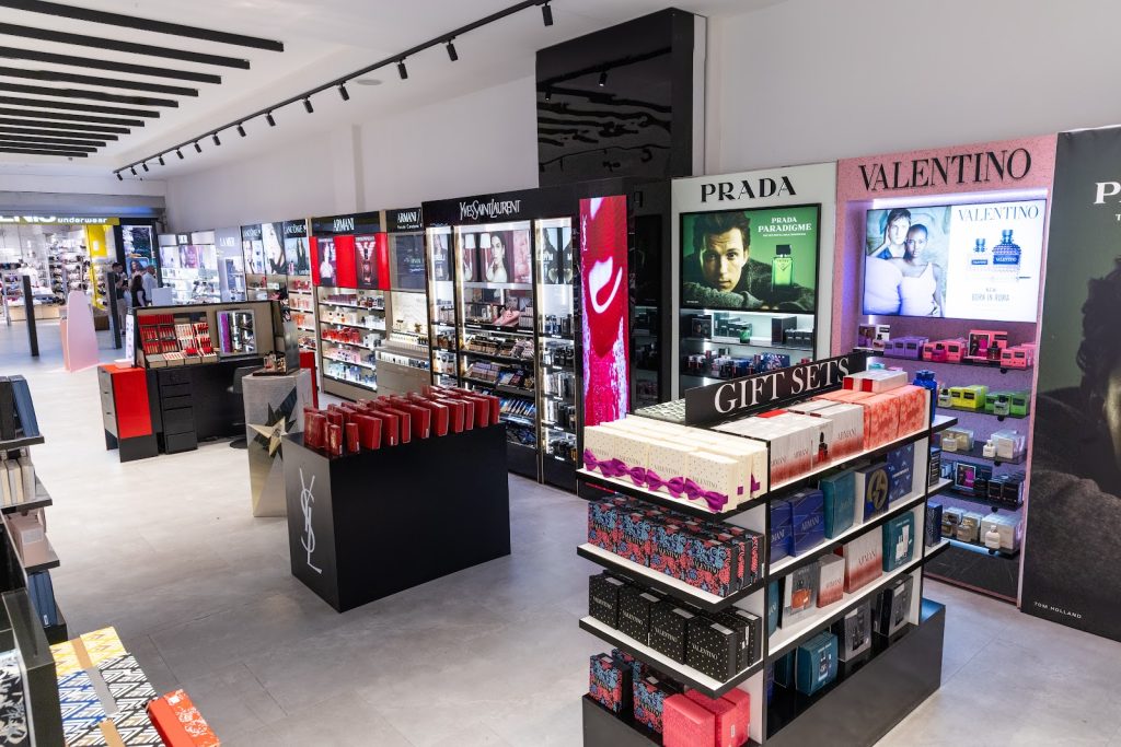 Brenda dyqanit EBC Cosmetics Albi Mall – zona e parfumeve